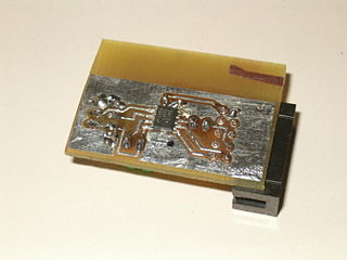 BLIT-Board; I2C-Temperaturfühler; fertig bestückte Leiterplatte; Lötseite mit LM75 als SMD